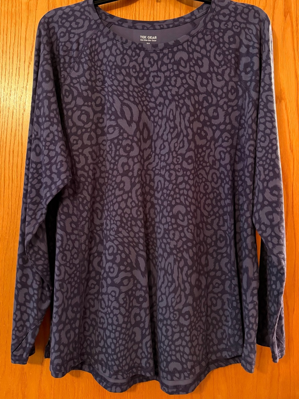 tek gear purple Leopard-Print Long Sleeve Tee wicking stretch womens